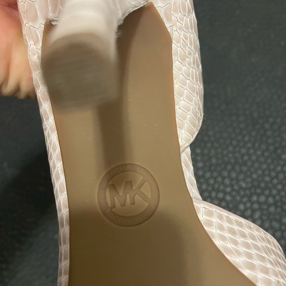 Michael Kors size 9.5 heels, only worn twice, taupe color - Picture 3 of 5